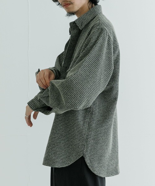 URBAN RESEARCH（アーバンリサーチ）の「TECH BOUCLE CPO SHIRTS（シャツ/ブラウス・メンズ・ブラック/ネイビー/ホワイト系その他・MEDIUM/LARGE）」の4枚目の写真