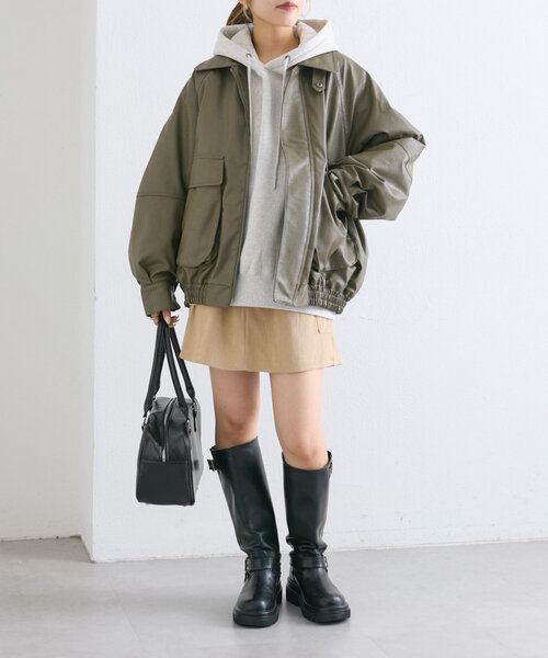 w closet（ダブルクローゼット）の「落書きロゴ刺繍BIGフーディ（パーカー・レディース・ブラウン/ライトグレー/アイボリー・FREE）」の13枚目の写真