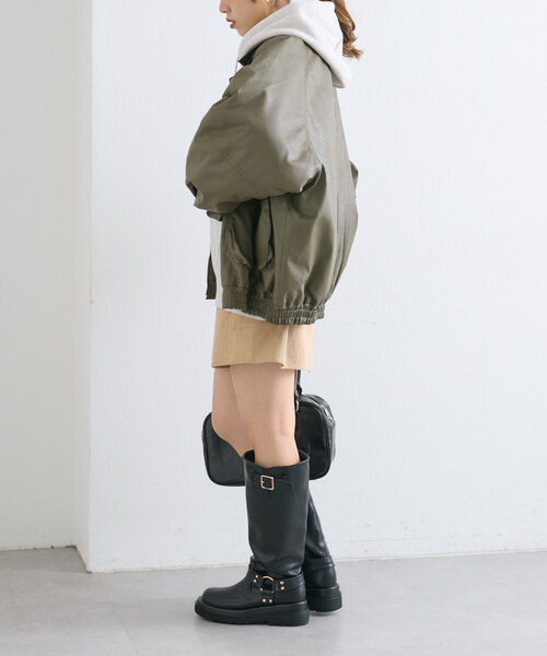 w closet（ダブルクローゼット）の「落書きロゴ刺繍BIGフーディ（パーカー・レディース・ブラウン/ライトグレー/アイボリー・FREE）」の15枚目の写真