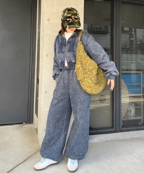 HTH（エイチティーエイチ）の「Vintage Curve switching sweat pants（スウェットパンツ・レディース・ネイビー/カーキ/ブラック・フリー）」の8枚目の写真