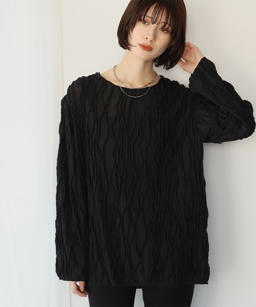 Ampirula(アンピルーラ)の「オーバーシルエットプルオーバー(Tシャツ/カットソー・レディース・ブラック/アイボリー・FREE)」の9枚目の写真