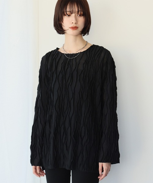 Ampirula(アンピルーラ)の「オーバーシルエットプルオーバー(Tシャツ/カットソー・レディース・ブラック/アイボリー・FREE)」の10枚目の写真