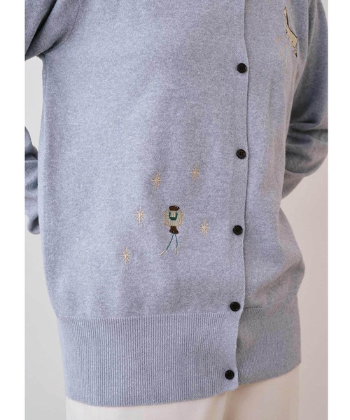 IEDIT（イディット）の「ＩＥＤＩＴ　ＨＡＰＰＹモチーフを散りばめた　気分があがるカーディガン（カーディガン/ボレロ・レディース・ネイビー/グレー・M/L/LL/3L/S）」の10枚目の写真