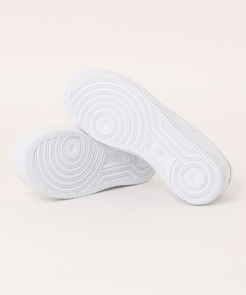 NIKE（ナイキ）の「NIKE WMNS AIR FORCE 1 07 DD8959-100（スニーカー・レディース・ホワイト・23㎝/23.5㎝/24㎝/24.5㎝/25㎝）」の6枚目の写真