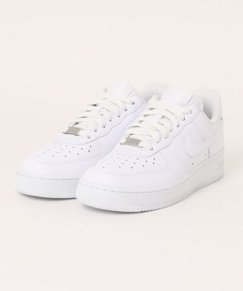 NIKE（ナイキ）の「NIKE WMNS AIR FORCE 1 07 DD8959-100（スニーカー・レディース・ホワイト・23㎝/23.5㎝/24㎝/24.5㎝/25㎝）」の4枚目の写真