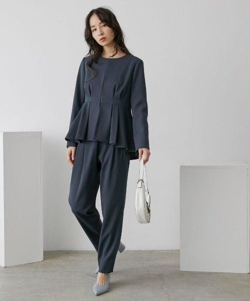 新品　デミルクスビームス ペプラムノーカラー ジャケット　パンツ　スーツ Demi-Luxe BEAMS（デミルクス ビームス）トリアセ ペプラム