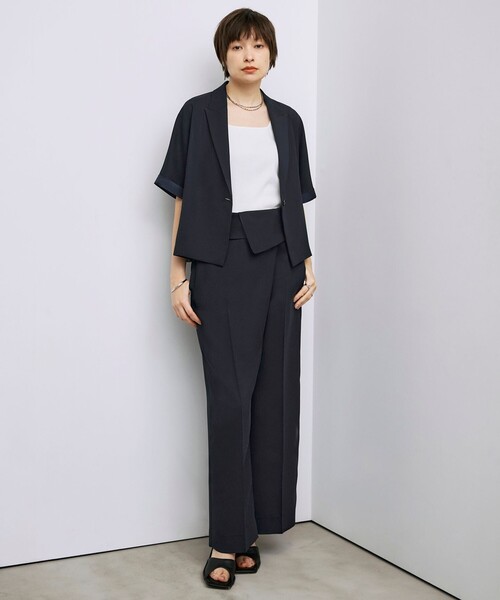 ICB（アイシービー）の「FluidBackSatin デザインワイドパンツ（その他パンツ・レディース・ライトイエロー系/ブラック系/ネイビー系・44/40/42/46/48）」の5枚目の写真