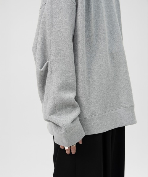 LAPIIS(ラピス)の「OVERSIZED SLITBACK SWEAT SHIRTS(スウェット・メンズ・グレー/ブラック・LARGE/MEDIUM)」の9枚目の写真