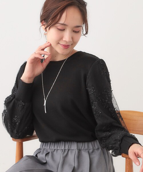 DRESKIP(ドレスキップ)の「【S-LL】1枚で華やかになる お袖レースドッキングニット(ニット/セーター・レディース・オフホワイト/グレー/ブラック/イエロー系その他・02/03/04/01)」の2枚目の写真