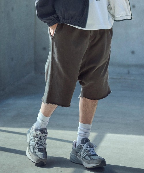 ADAM PATEK(アダムパテック)の「mp13327-pigment dyeing sarouel short pants サルエルショートパンツ(その他パンツ・メンズ・ブラック/パープル・2/1)」の2枚目の写真