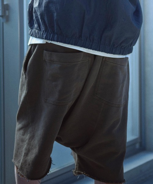 ADAM PATEK(アダムパテック)の「mp13327-pigment dyeing sarouel short pants サルエルショートパンツ(その他パンツ・メンズ・ブラック/パープル・2/1)」の14枚目の写真