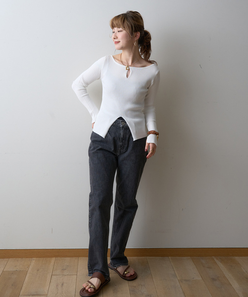 Rouge vif（ルージュヴィフ）の「【CXC/シーエックスシー】ゴールドーチャーム レザーチョーカー（チョーカー・レディース・キャメル・フリー）」の4枚目の写真