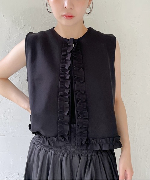 StyleSea(スタイルシー)の「フリルラインショートベスト(ベスト・レディース・アイボリー/ブラック・FREE)」の2枚目の写真