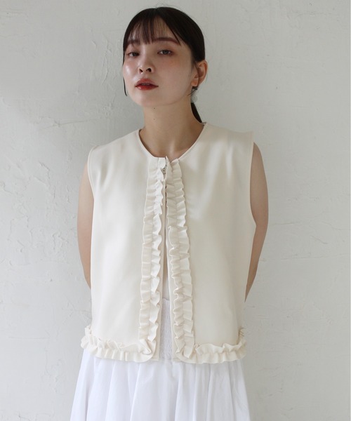 StyleSea(スタイルシー)の「フリルラインショートベスト(ベスト・レディース・アイボリー/ブラック・FREE)」の6枚目の写真