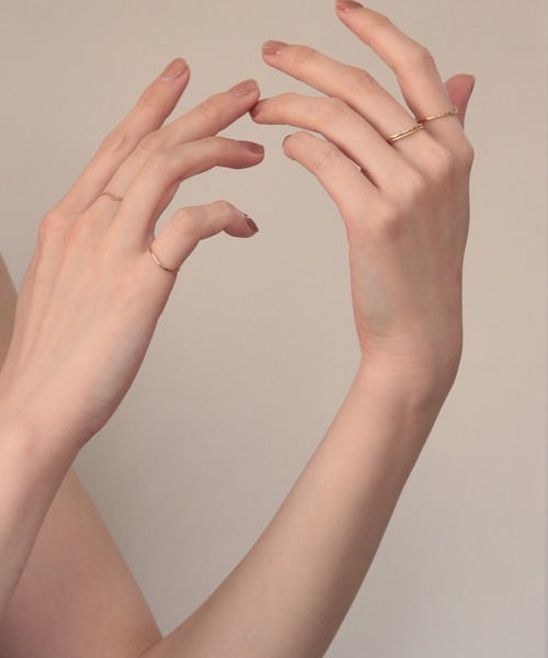 NOIR DE POUPEE（ノワールドプーペ）の「K10 layer ring 梨地（リング・レディース・ゴールド・#7/#9/#11/#13/#15）」の4枚目の写真