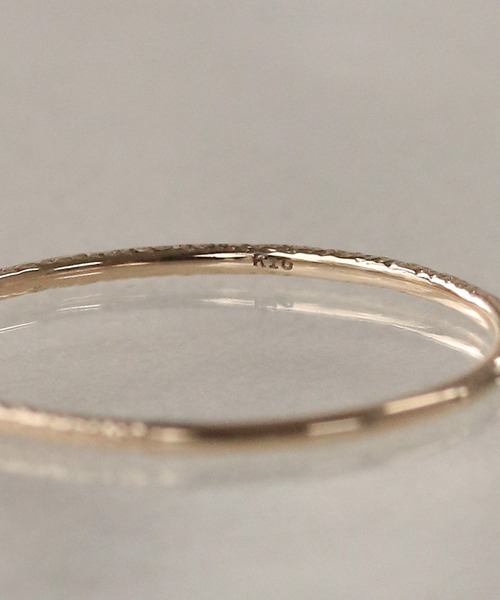 NOIR DE POUPEE（ノワールドプーペ）の「K10 layer ring 梨地（リング・レディース・ゴールド・#7/#9/#11/#13/#15）」の8枚目の写真