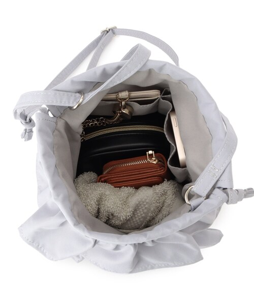 ITS'DEMO（イッツデモ）の「雑材フリルコンビ巾着ショルダー（ショルダーバッグ・レディース・グレー/カーキ/ブラック・00）」の21枚目の写真