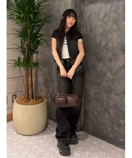 LAGUA GEM(ラグアジェム)の「POINT WASH COMPACT トップス(シャツ/ブラウス・レディース・ブラック/ブルー・FREE)」の17枚目の写真