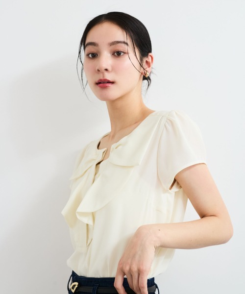 VIS(ビス)の「【WEB限定】【2WAY】リボンモチーフフリルブラウス(シャツ/ブラウス・レディース・サックスブルー/オフホワイト/ブラック/ブラック系その他・FREE)」の11枚目の写真