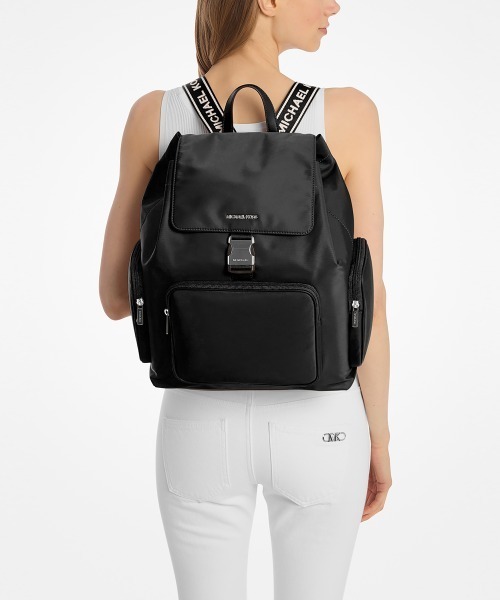 極美品 マイケルコース ロゴ リュック バックパック ブラック ナイロン セール】KHAI ナイロン カーゴ バックパック ラージ（バック