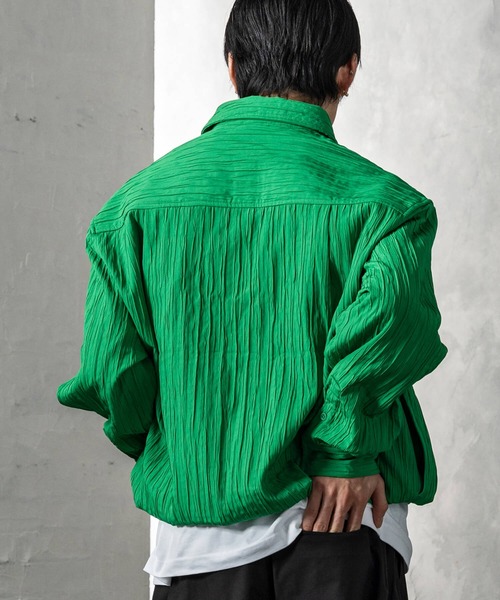 +CLOSET(プラスクローゼット)の「クリンクル加工ドロストプルシャツ(シャツ/ブラウス・メンズ・グリーン/ホワイト/ブラック・X-LARGE/LARGE/MEDIUM)」の5枚目の写真