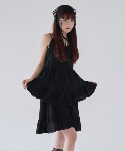 Uenui(ウニュイ)の「【 cunii 】 ラッフル レイヤード キャミ ドレス ワンピース(ワンピース・レディース・ブラック/ホワイト・FREE)」の2枚目の写真