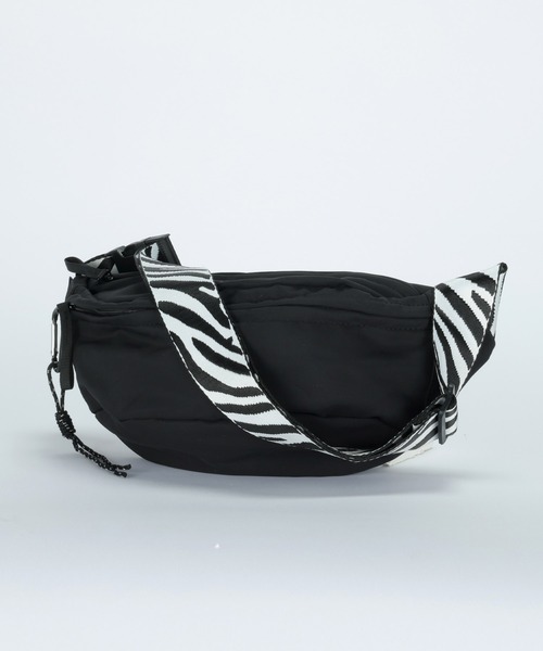 ALTROSE(アルトローズ)の「ボディバッグ ゼブラ レオパード マザーズバッグ アニマル柄 ティム(ボディバッグ/ウエストポーチ・レディース・レオパード/ゼブラ/ドット/ブラック系9/アイボリー・FREE)」の15枚目の写真