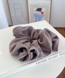 Ada.（エイダ）の「パイピング サテン シュシュ（シュシュ）」