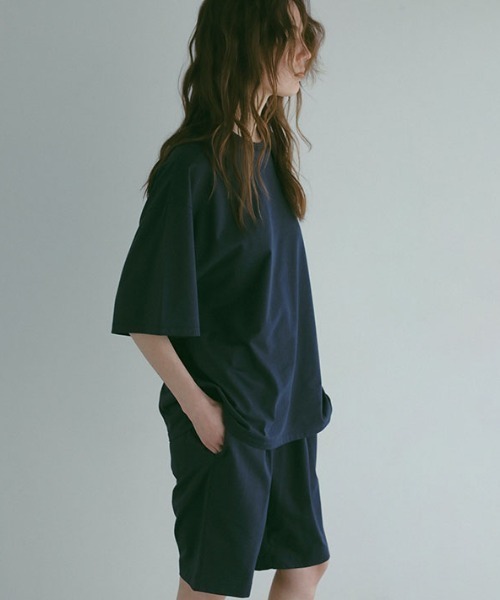 ETRE TOKYO(エトレトウキョウ)の「three dots パウダリーコットンTee(Tシャツ/カットソー・レディース・ベージュ/ネイビー/オフホワイト・FREE)」の5枚目の写真