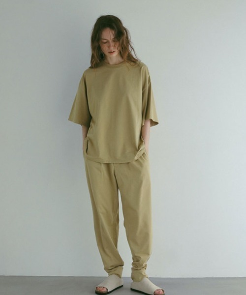 ETRE TOKYO(エトレトウキョウ)の「three dots パウダリーコットンTee(Tシャツ/カットソー・レディース・ベージュ/ネイビー/オフホワイト・FREE)」の13枚目の写真
