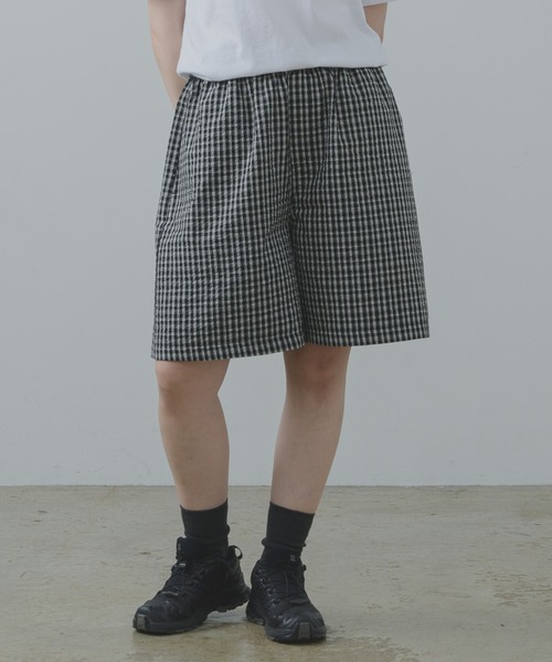 flaner（フラネ）の「Seersucker check half pants / シアサッカーチェックハーフパンツ（その他パンツ・レディース・ネイビー/ブラック・MEDIUM/LARGE）」の3枚目の写真
