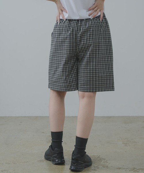 flaner（フラネ）の「Seersucker check half pants / シアサッカーチェックハーフパンツ（その他パンツ・レディース・ネイビー/ブラック・MEDIUM/LARGE）」の6枚目の写真