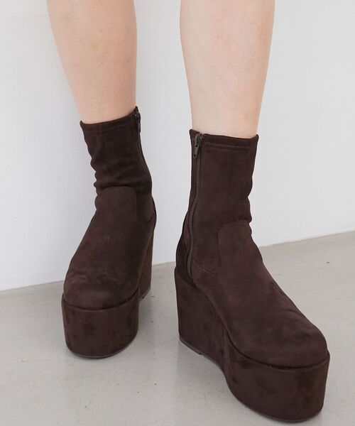 MAJESTIC LEGON（マジェスティックレゴン）の「厚底ストレッチショートブーツ（ブーツ・レディース・ブラウン/ダークブラウン/ブラック系その他/ブラック・MEDIUM/LARGE/X-LARGE/SMALL）」の20枚目の写真