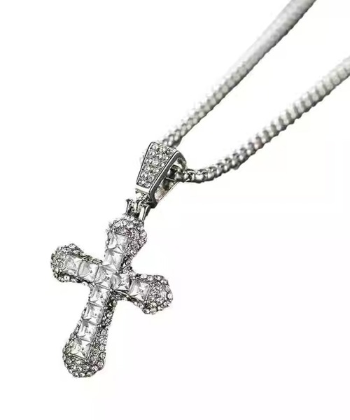 .KOM（ドットコム）の「A'GEM/9 × .kom 『.KOM/ドットケーオーエム』 ラインストーンクロスチェーンネックレス（ネックレス・レディース・ブラック/ホワイト/ピンク・FREE）」の2枚目の写真