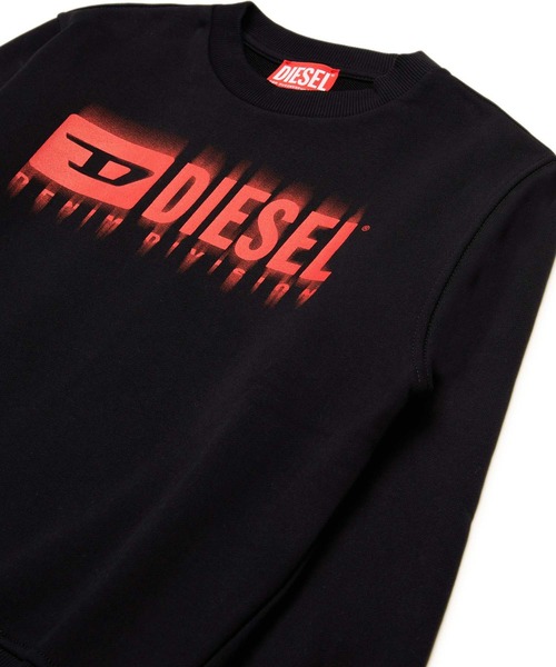 DIESEL KIDS(ディーゼルキッズ)の「DIESEL(ディーゼル)Kids & Junior ブランドロゴスウェットプルオーバー(スウェット・キッズ・ホワイト/ブルー/レッド/ブラック/ブルー系その他/ホワイト×レッド/ブラック×レッド・14Y/16Y/12Y/10Y/8Y/6Y/4Y)」の10枚目の写真