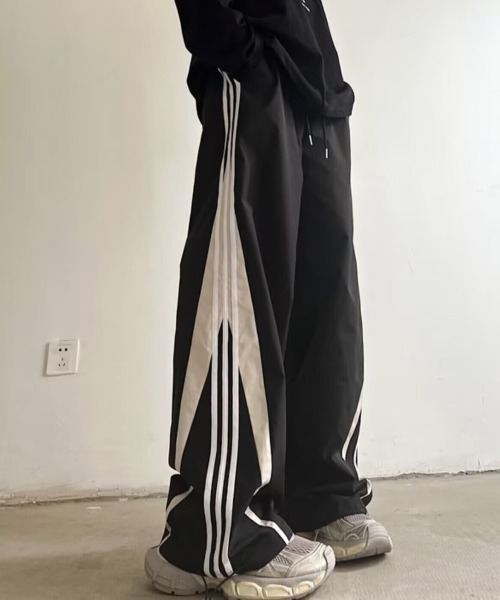 MGV（エムジーヴィー）の「サイドラインデザインパンツ（その他パンツ・メンズ・ブラック・MEDIUM/LARGE/X-LARGE）」の3枚目の写真