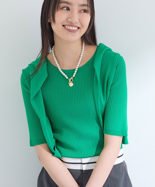 INDIVI（インディヴィ）の「【インナーで活躍／アンサンブル】クルーネック半袖ニット（ニット/セーター・レディース・ブラック系4/ホワイト系5/ダークグリーン・05/38/15 /13）」の5枚目の写真