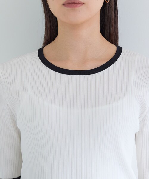 INDIVI（インディヴィ）の「【インナーで活躍／アンサンブル】クルーネック半袖ニット（ニット/セーター・レディース・ブラック系4/ホワイト系5/ダークグリーン・05/38/15 /13）」の22枚目の写真