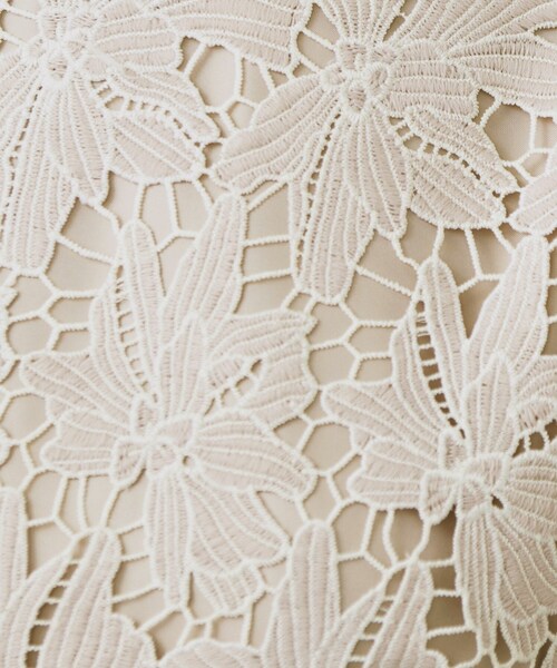 index(インデックス)の「バイカラーレースワンピース【洗濯機洗い可】(ワンピース・レディース・ネイビー/ブラウン系/ナチュラル・36/38/40/42)」の11枚目の写真