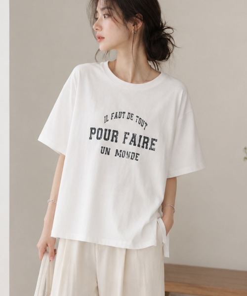 Mac-House(マックハウス)の「Idnes POUR FAIRE ロゴプリントTシャツ(Tシャツ/カットソー・レディース・オフホワイト/ネイビー/キャメル・M)」の1枚目の写真