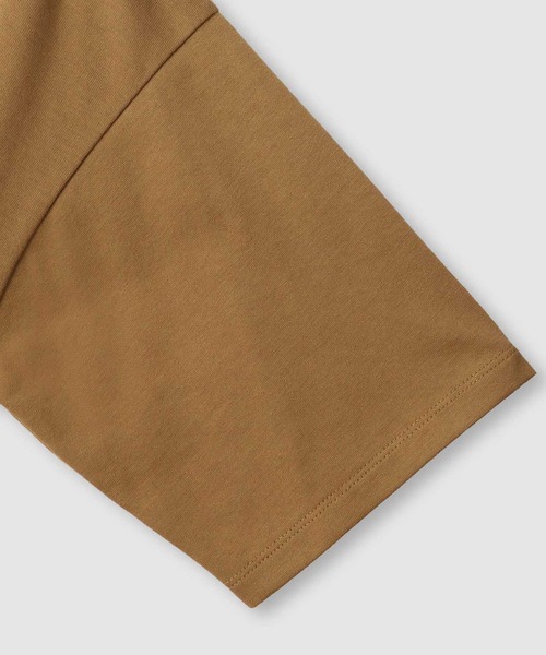 Mac-House(マックハウス)の「Idnes POUR FAIRE ロゴプリントTシャツ(Tシャツ/カットソー・レディース・オフホワイト/ネイビー/キャメル・M)」の7枚目の写真