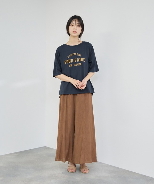 Mac-House(マックハウス)の「Idnes POUR FAIRE ロゴプリントTシャツ(Tシャツ/カットソー・レディース・オフホワイト/ネイビー/キャメル・M)」の15枚目の写真