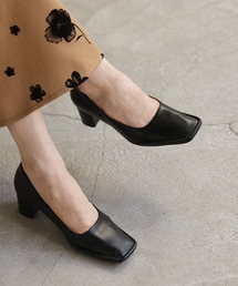 HUG.U（ハグユー）の「スクエアチャンキーヒールパンプス（パンプス）」