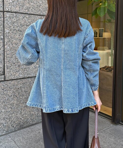 Thevon(ゼボン)の「ペプラムデニムジャケット(ブルゾン・レディース・ブルー/ブラック・FREE)」の13枚目の写真