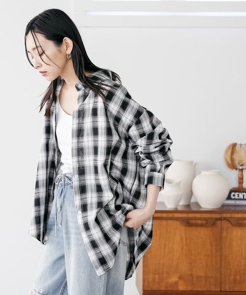 mili an deni（ミリアンデニ）の「オーバーサイズチェックシャツ（シャツ/ブラウス・レディース・ブラック/ブラウン・M）」の17枚目の写真