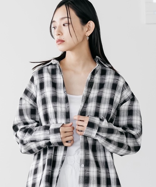 mili an deni（ミリアンデニ）の「オーバーサイズチェックシャツ（シャツ/ブラウス・レディース・ブラック/ブラウン・M）」の6枚目の写真