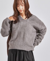 AO2 | Brushed V-neck pullover / 起毛Vネックプルオーバー(ニット/セーター)