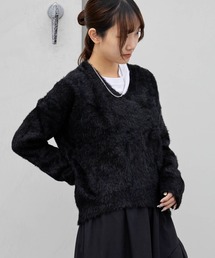 AO2 | Brushed V-neck pullover / 起毛Vネックプルオーバー(ニット/セーター)