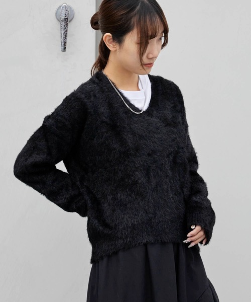 AO2（アオズ）の「Brushed V-neck pullover / 起毛Vネックプルオーバー（ニット/セーター・レディース・ブラウン/グレー/ライトブラウン/ブラック/ベージュ/ホワイト・FREE）」の3枚目の写真