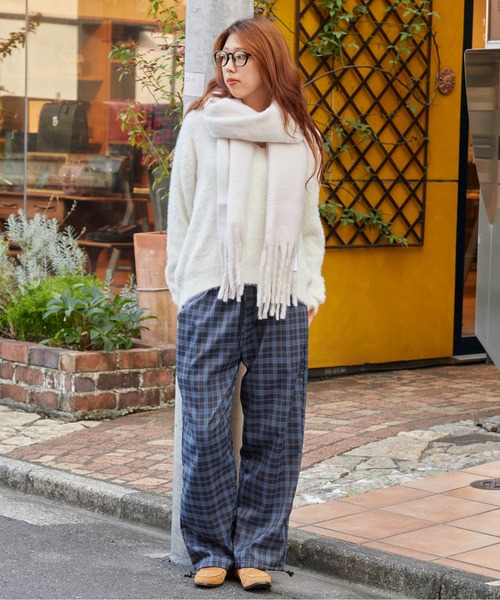 AO2（アオズ）の「Brushed V-neck pullover / 起毛Vネックプルオーバー（ニット/セーター・レディース・ブラウン/グレー/ライトブラウン/ブラック/ベージュ/ホワイト・FREE）」の14枚目の写真